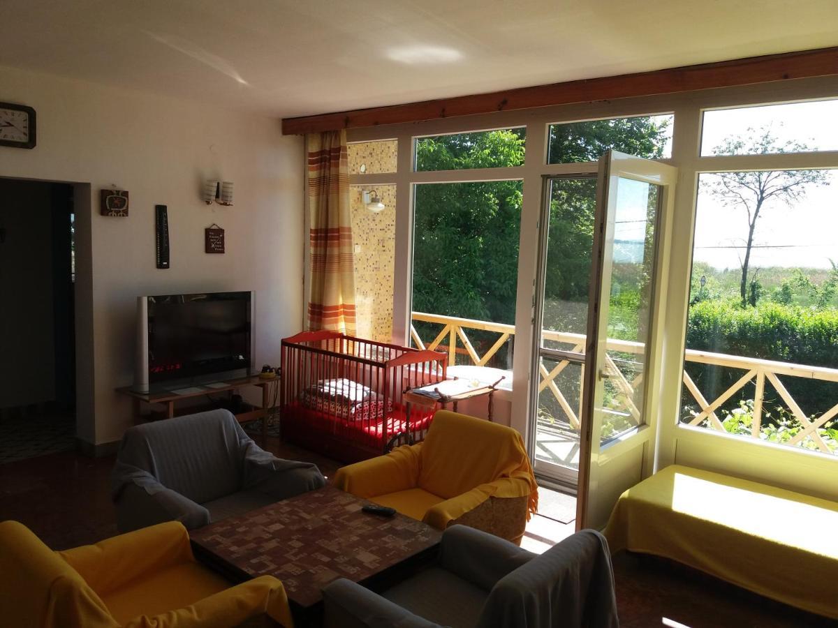Badacsonyi Lugas Apartmanok Badacsonytomaj Zewnętrze zdjęcie